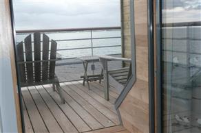 chambre 5 (mansardée,env.20m²) vue sur mer avec terrasse.127 euros