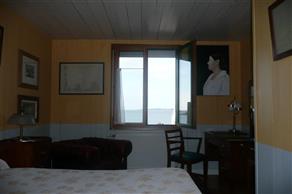 chambre 11 (env.17m²) vue sur mer. 107 euros